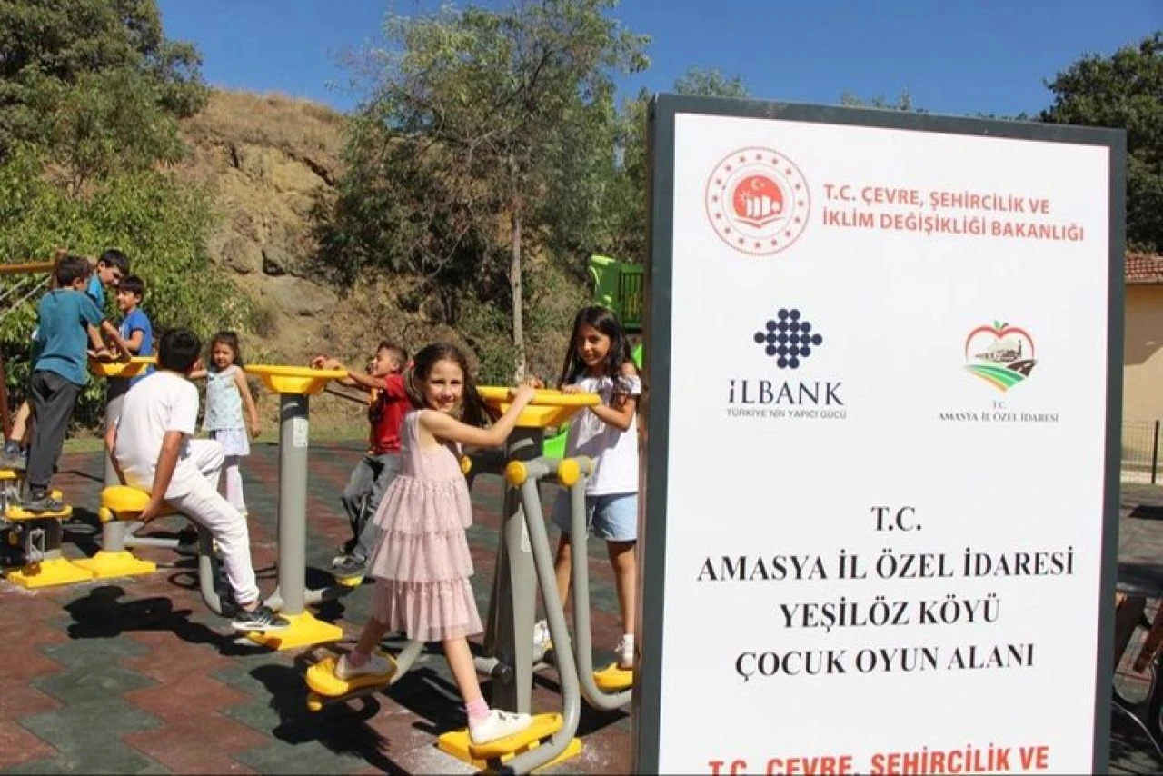 Eylem görüntüleri gündem olmuştu! Yürüyüş yapan çocuklar oyun parkına kavuştu - 2. Resim