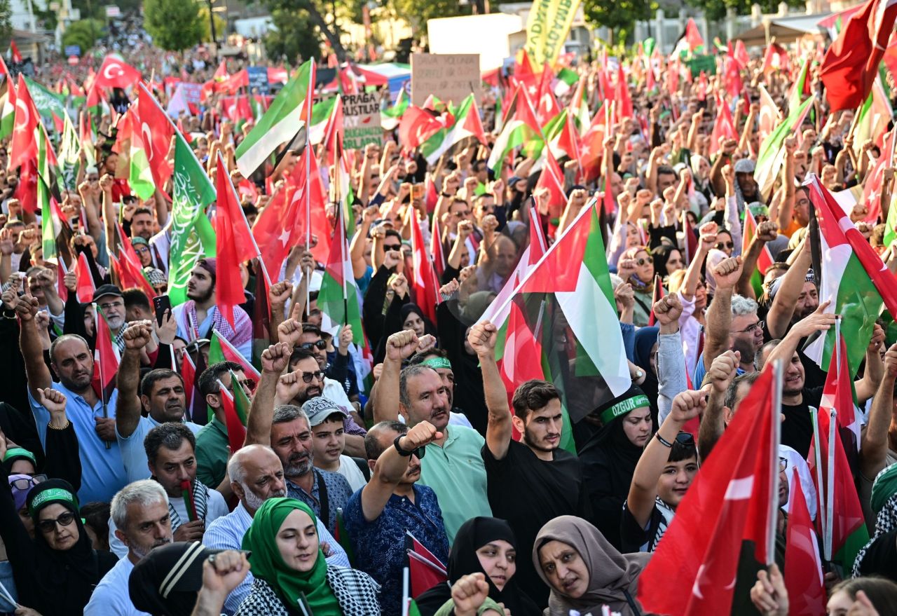 Haniye'nin son çağrısı yerine getirildi! Binlerce vatandaş Ayasofya'ya akın etti - 1. Resim