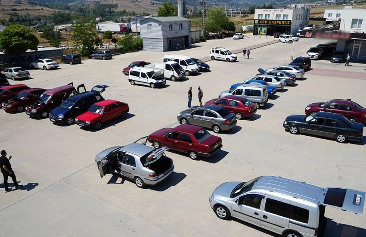 İkinci el otomobil piyasası fındık hasadını bekliyor: Fiyatlar yüzde 15 geriledi - 1. Resim