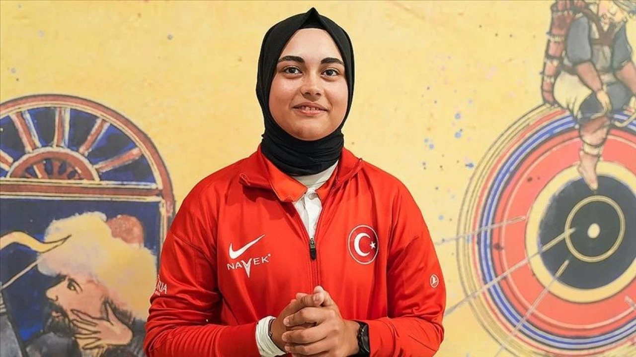 Olimpiyatlarda çeyrek finale yükselen milli okçu Elif Berra Gökkır 2007 yılında doğdu