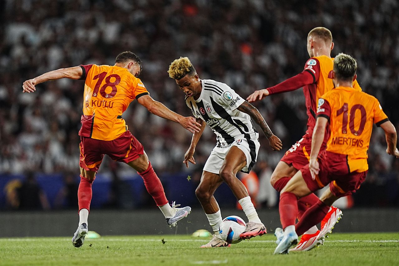 Süper Kupa, Galatasaray'ı 5-0 yenen Beşiktaş'ın! - 3. Resim