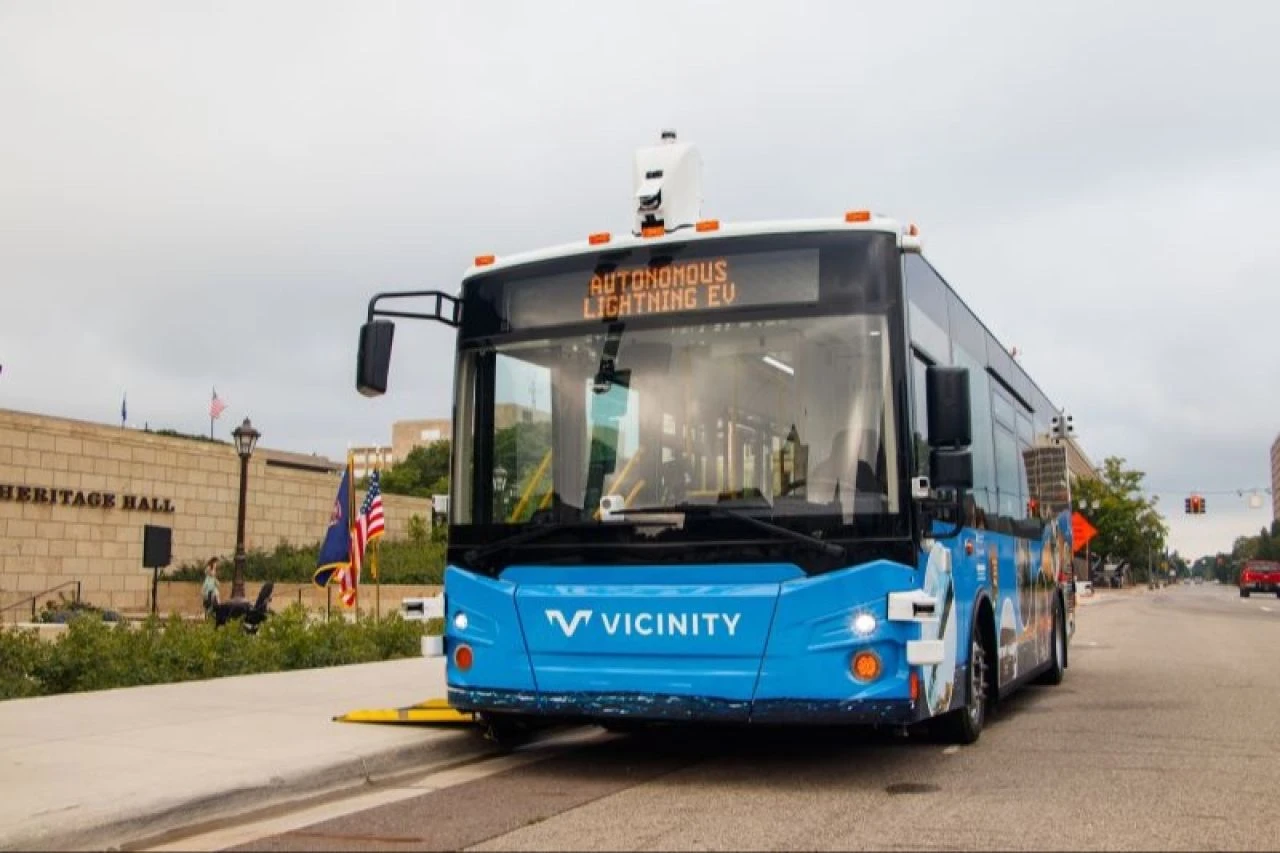 Türk mühendisler geliştirdi: Adastec'in otonom otobüsü ABD'de hizmete girdi