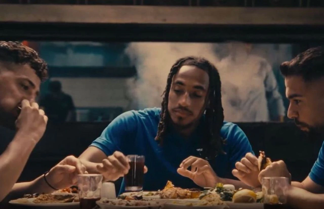 Adana Demirspor'un kebaplı forma tanıtımı gündem oldu