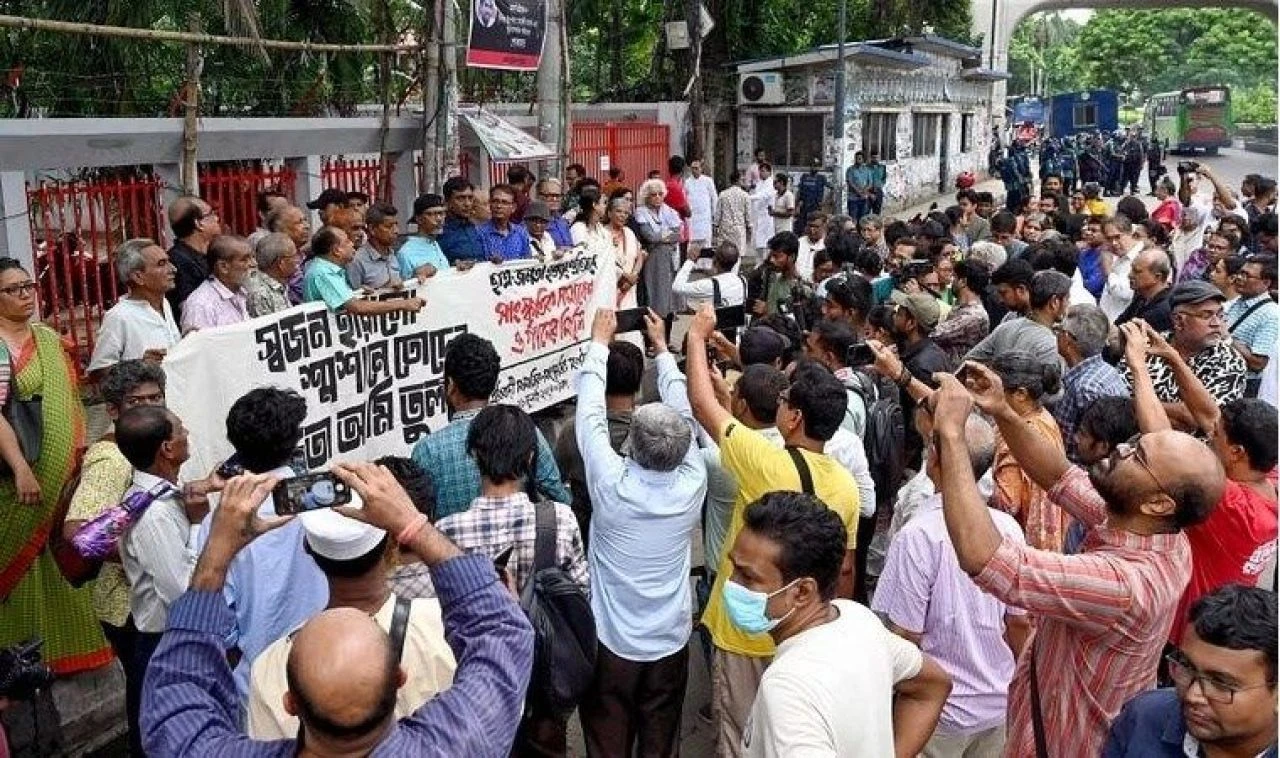 Bangladeş'teki protestolarda onlarca kişi öldü! Başkentte süresiz sokağa çıkma yasağı - 3. Resim