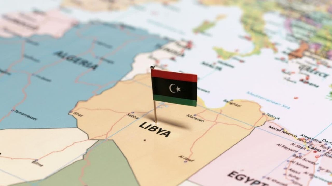 Libya&#039;nın en büyük petrol sahası kısmi kapatıldı! Günlük 30 bin varil düştü