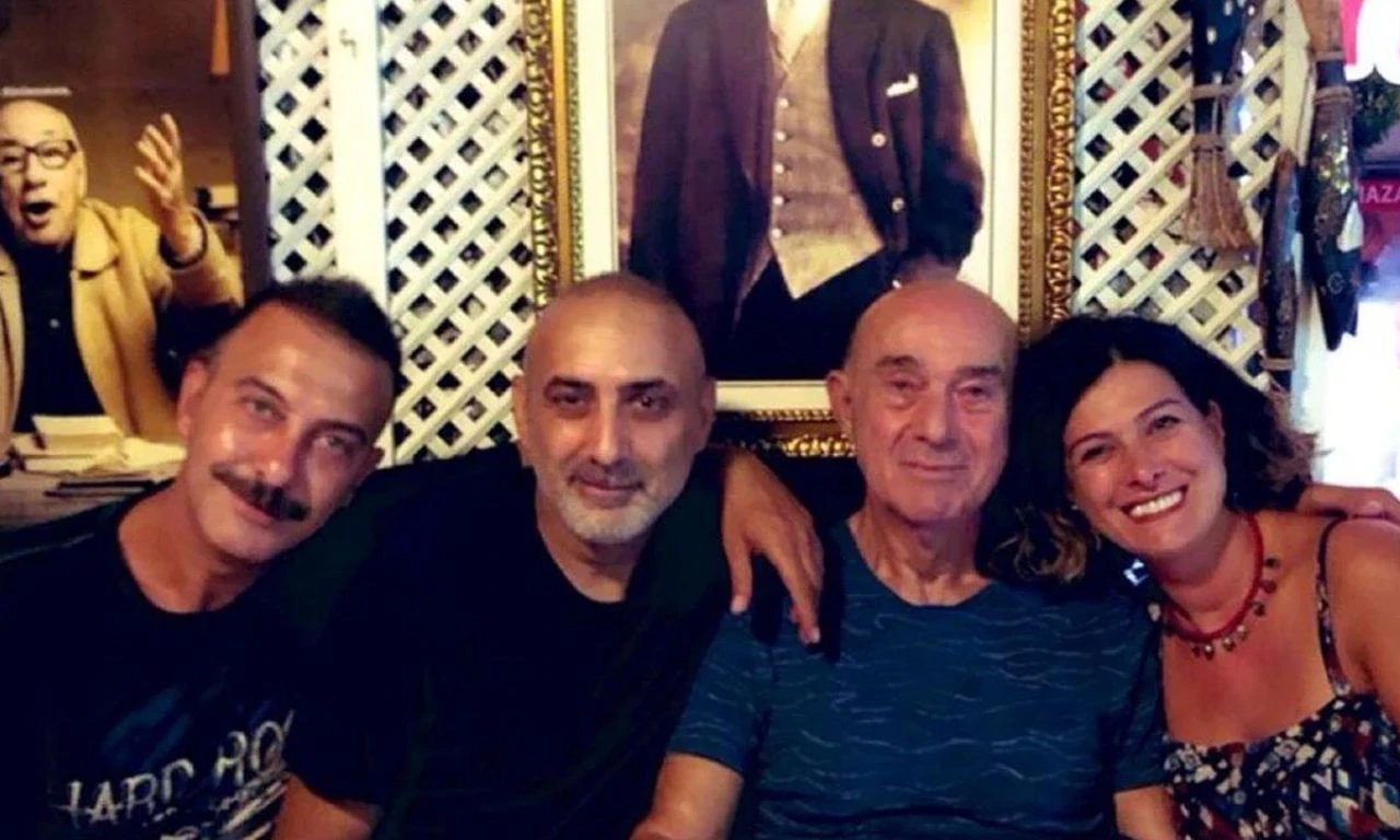 Oyuncu Hakan Yılmaz’ın babası son yolculuğuna uğurlandı - 2. Resim