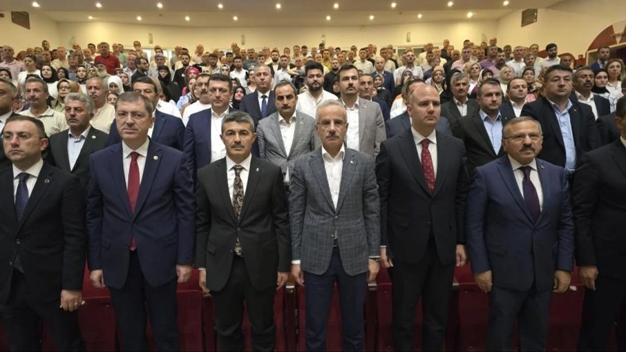 Ulaştırma ve Altyapı Bakanı Uraloğlu: Türkiye'yi dünyanın 8. Yüksek Hızlı Tren işletmecisi yaptık