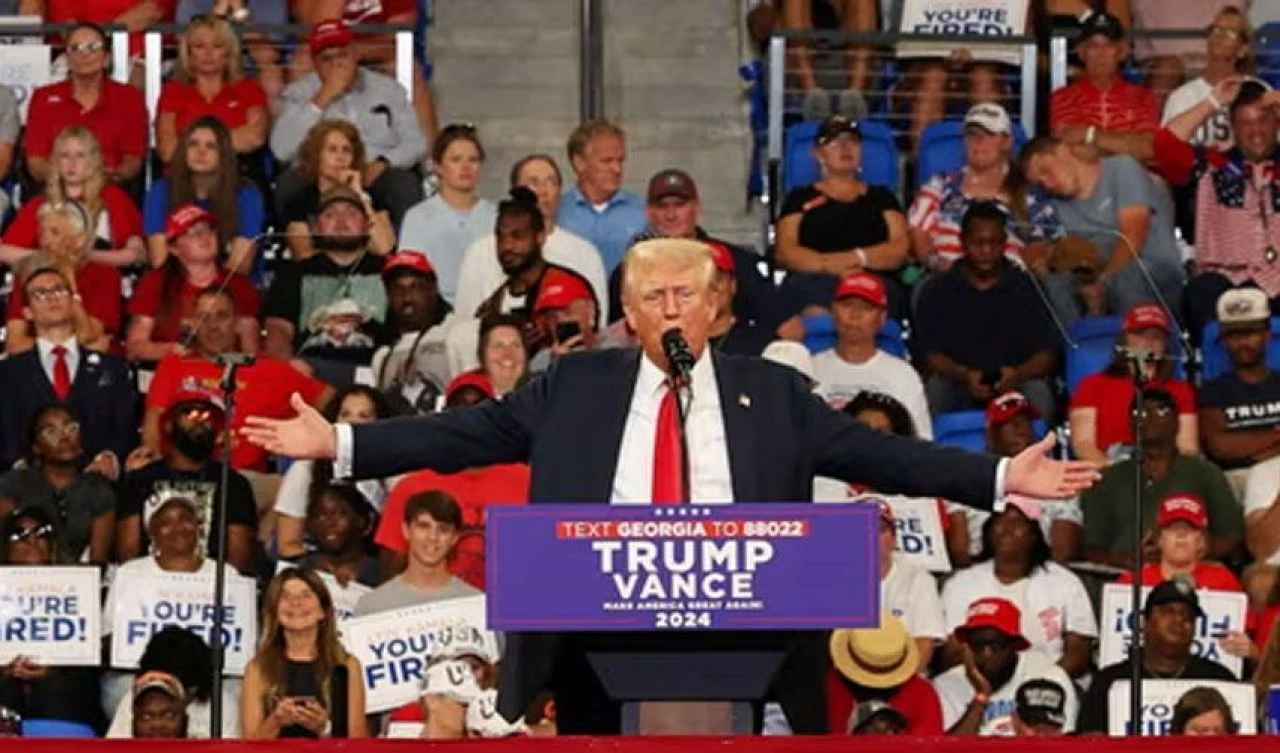 Donald Trump alay ettiği Joe Biden'ın durumuna düştü! Eleştiriler yağmur oldu yağdı