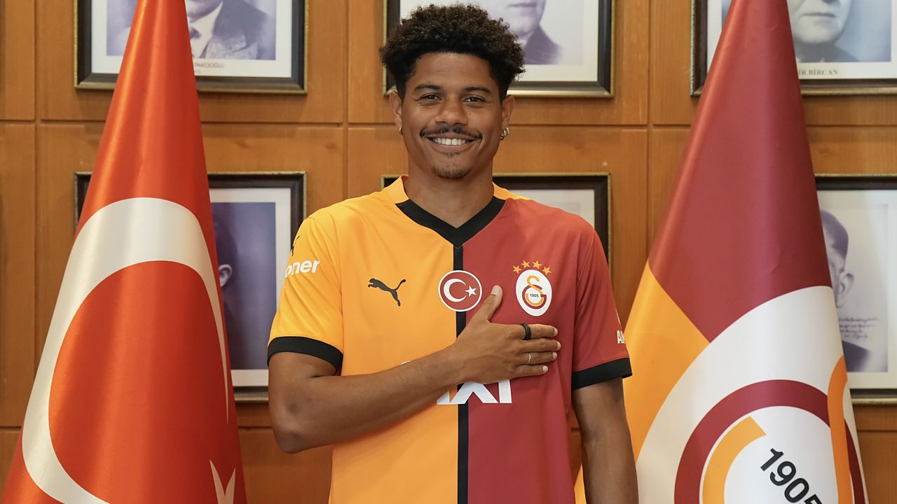 Galatasaray&#039;ın yeni transferi Gabriel Sara&#039;nın forma numarası belli oldu