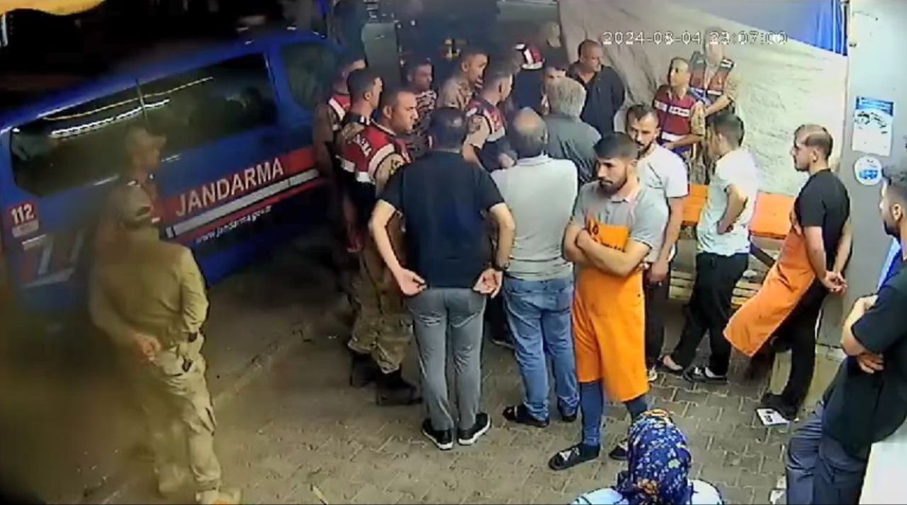 Ordu'da savcı ile restoran çalışanları arasında 'boş masa' gerginliği! Türkiye'nin konuştuğu olay kamerada - 1. Resim