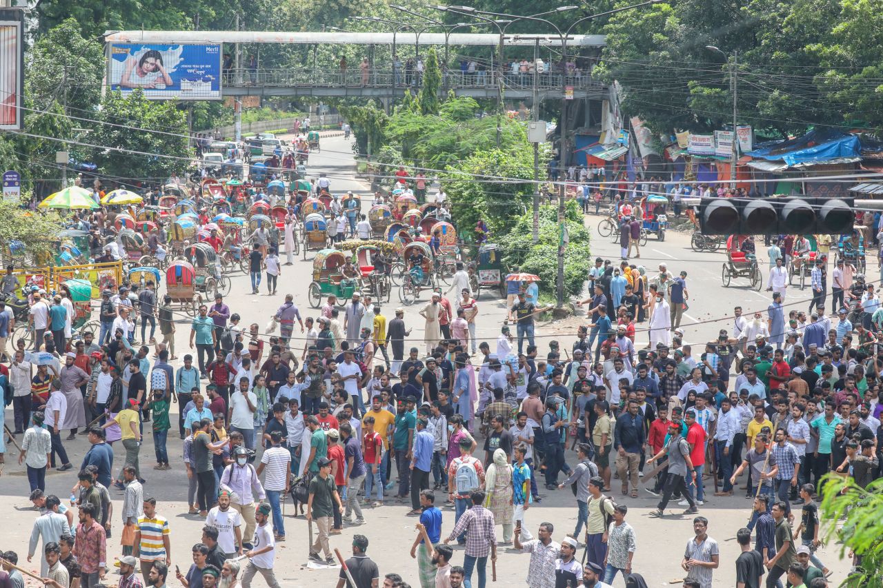 Son dakika | Bangladeş Başbakanı Şeyh Hasina istifa edip ülkeyi terk etti - 1. Resim