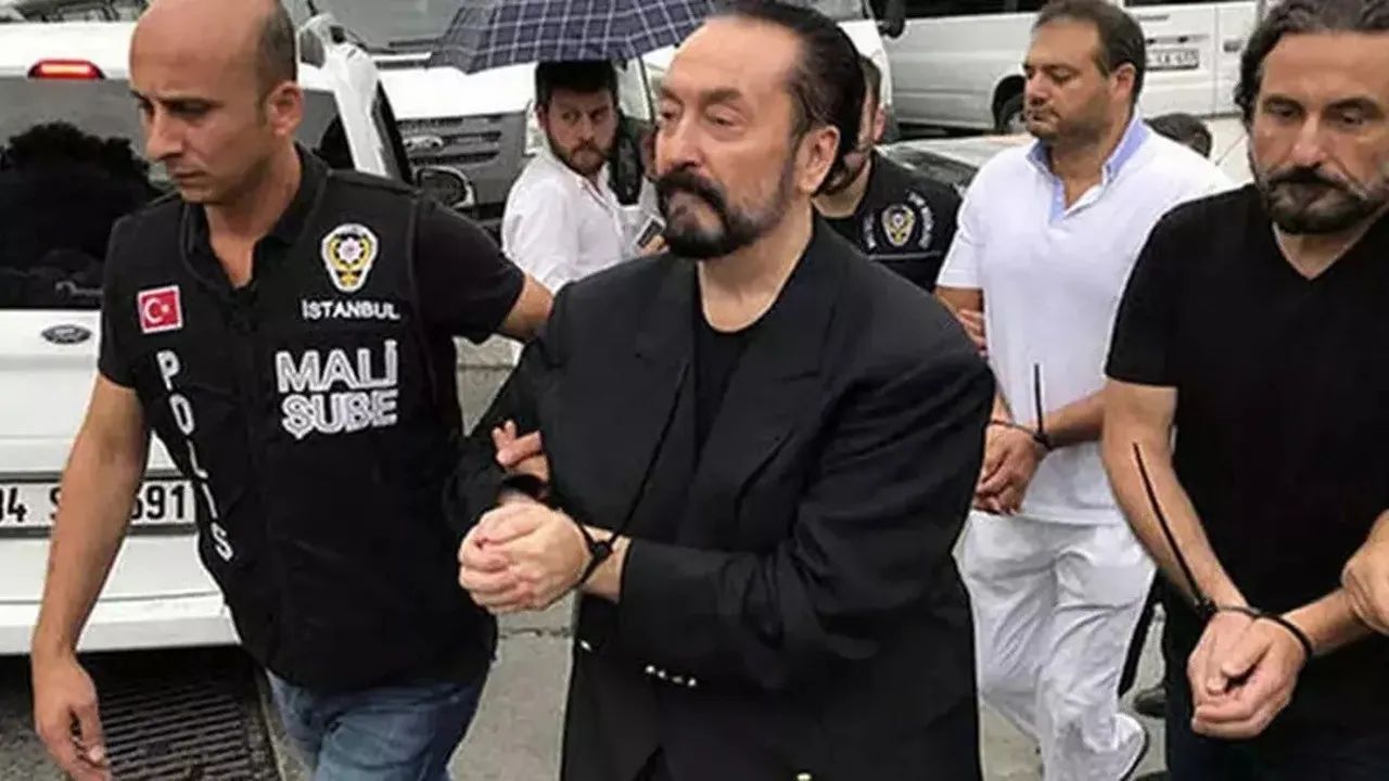 Adnan Oktar davasında firari iki isim Yunanistan'a kaçmaya çalışırken yakalandı  - 1. Resim