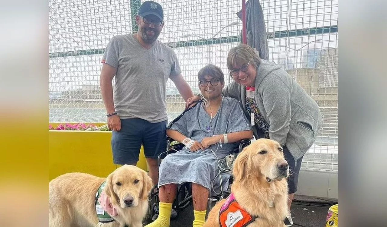 Aşırı seviyede güneş yanığı olan gencin başına gelmeyen kalmadı! 25 dakika boyunca hayattan koptu - 3. Resim