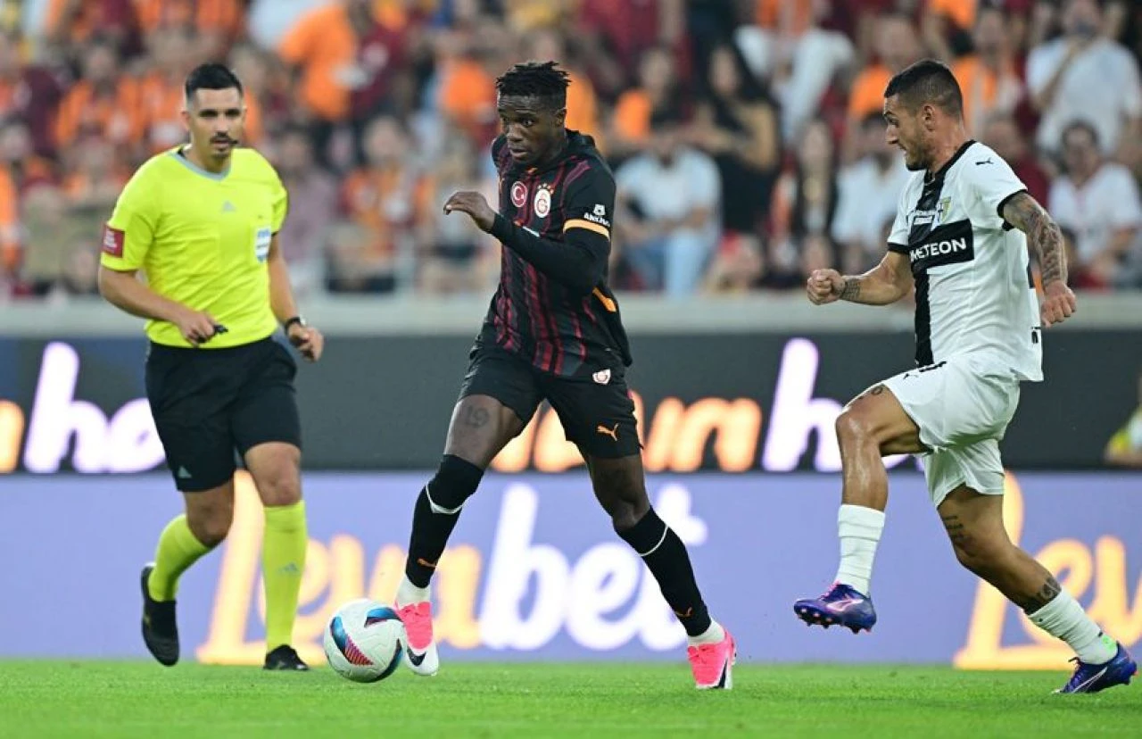 Galatasaray'a Wilfried Zaha piyangosu: Teklif ortaya çıktı! - 1. Resim