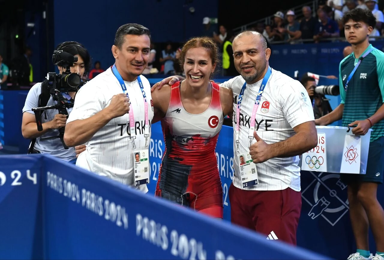 Milli boksör Buse Naz Çakıroğlu, Paris 2024'te finalde! - 1. Resim