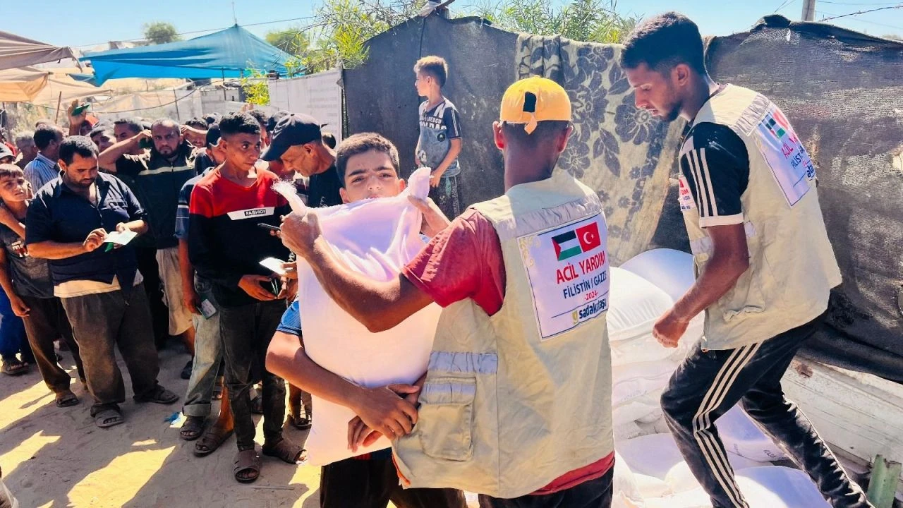 Sadakataşı Gazze’ye acil yardım ulaştırdı - 2. Resim