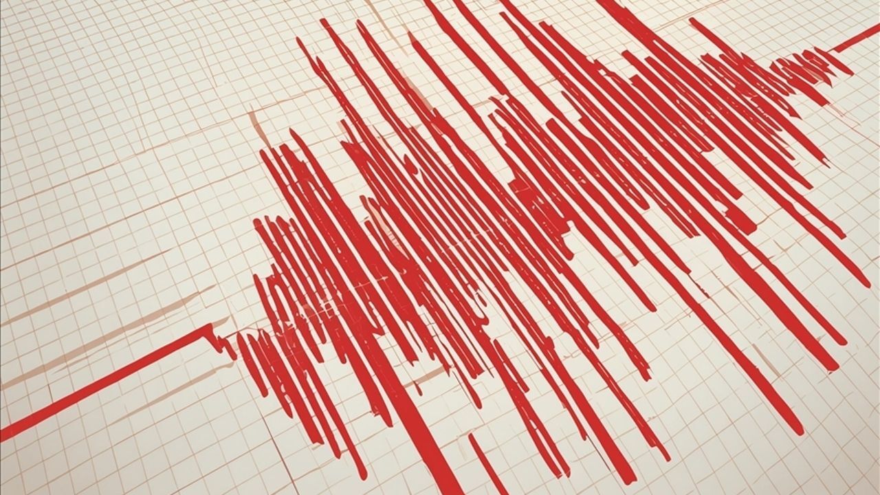 Adana&#039;dan sonra Akdeniz açıklarında da 5.2 büyüklüğünde deprem oldu