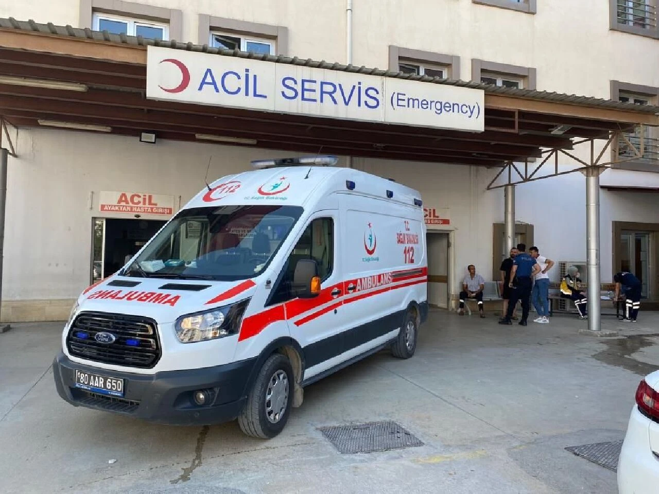 Böyle vicdansızlık görülmedi! Yeni doğmuş bebeği tarlaya attılar - 1. Resim