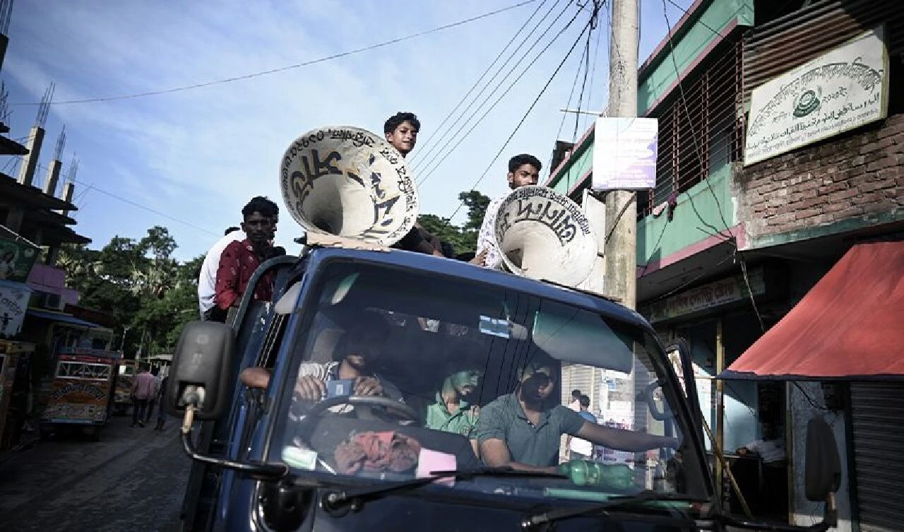 'Fakirlerin babası' dümene geçiyor! Bangladeş'te geçici hükümetin başına Muhammed Yunus atandı