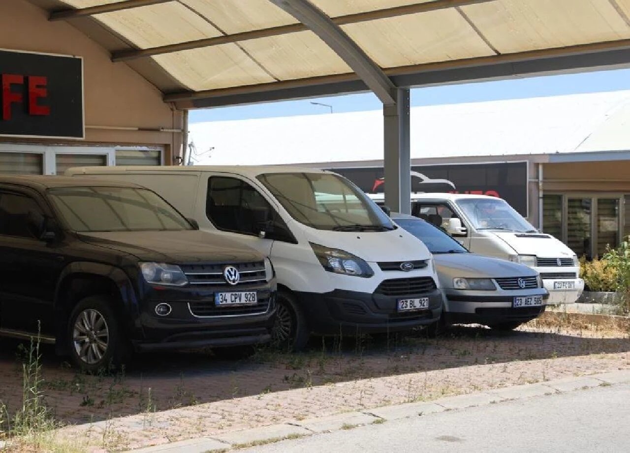 Galericilerden ikinci el araba alacaklara uyarı: Satışlar iyi, fiyatlar düşmez - 1. Resim