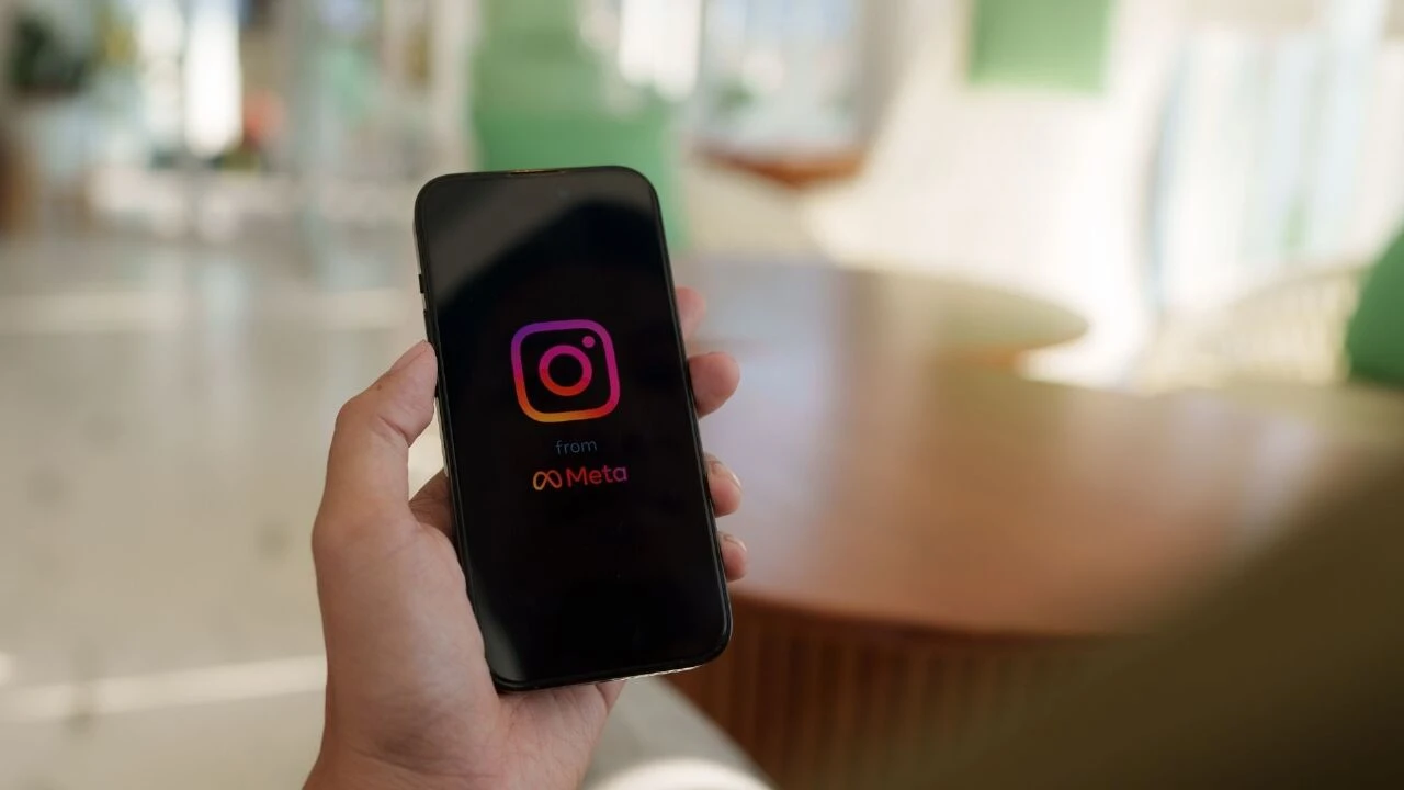 Instagram'a erişim engeli anksiyeteyi tetikledi! İnsanlar kendilerini boşlukta hissediyor - 2. Resim