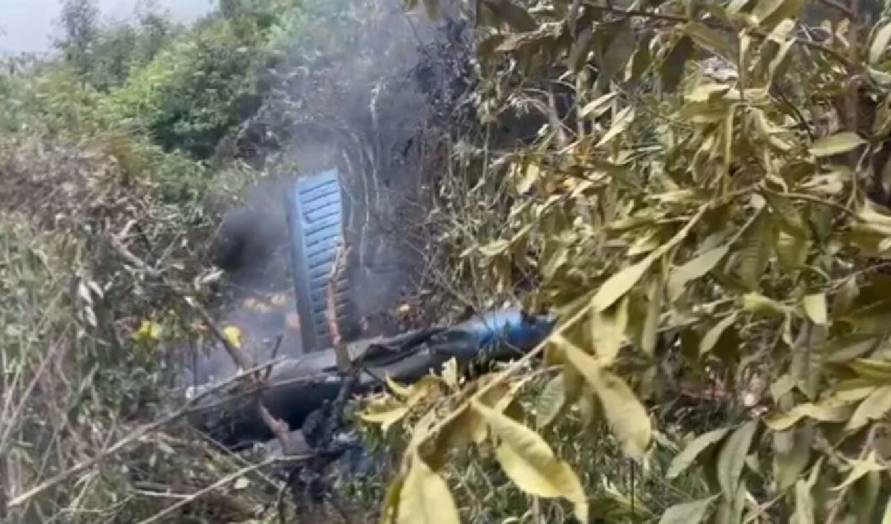 Nepal'de helikopter kazası: Çok sayıda kişi hayatını kaybetti