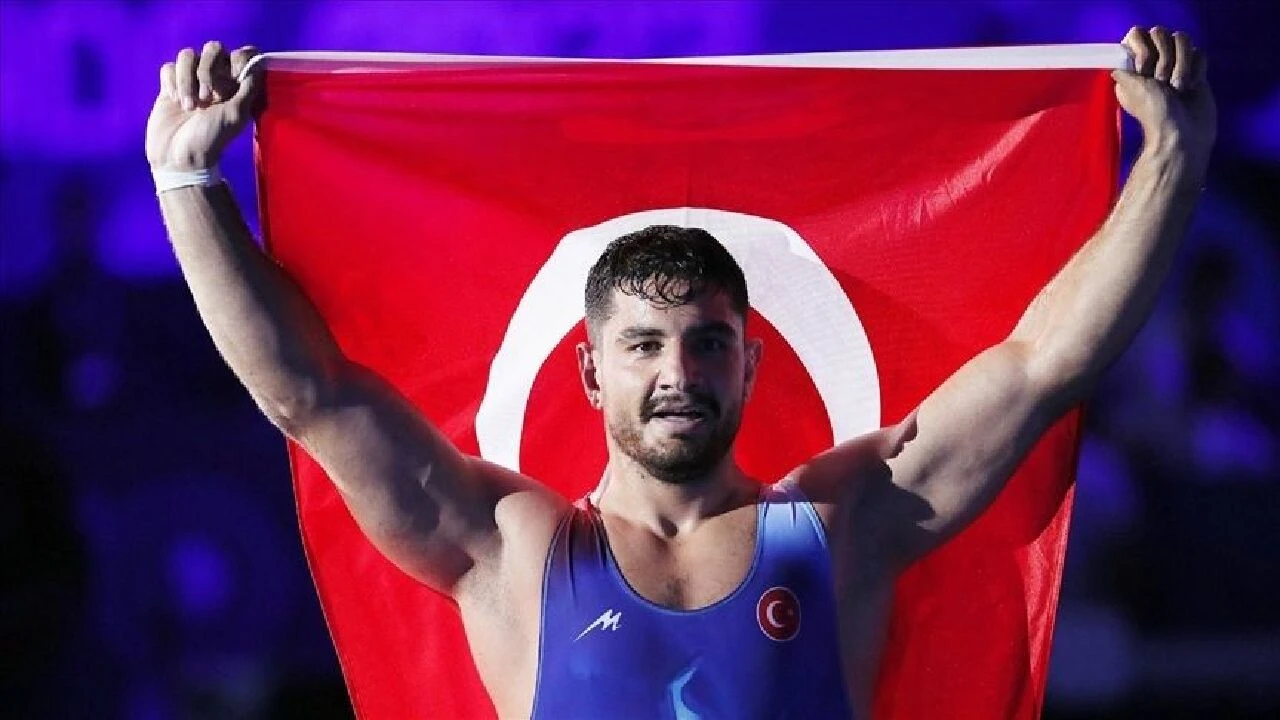 Olimpiyatlar'da yarışacak olan Taha Akgül, 2020 Yaz Olimpiyatlarında bronz madalya aldı - 2. Resim