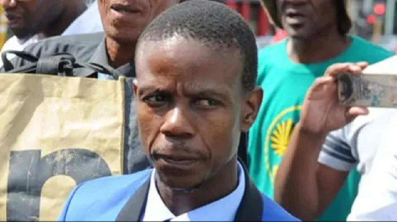 Papaz palayla okula, öğrenciler kiliseye saldırdı!