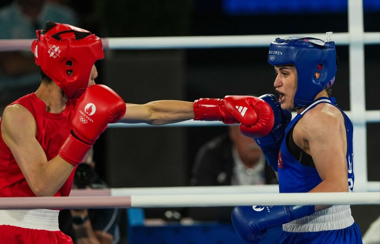 Son dakika | Olimpiyatlarda bir madalya daha! Milli boksör Esra Yıldız Kahraman olimpiyat üçüncüsü oldu 
