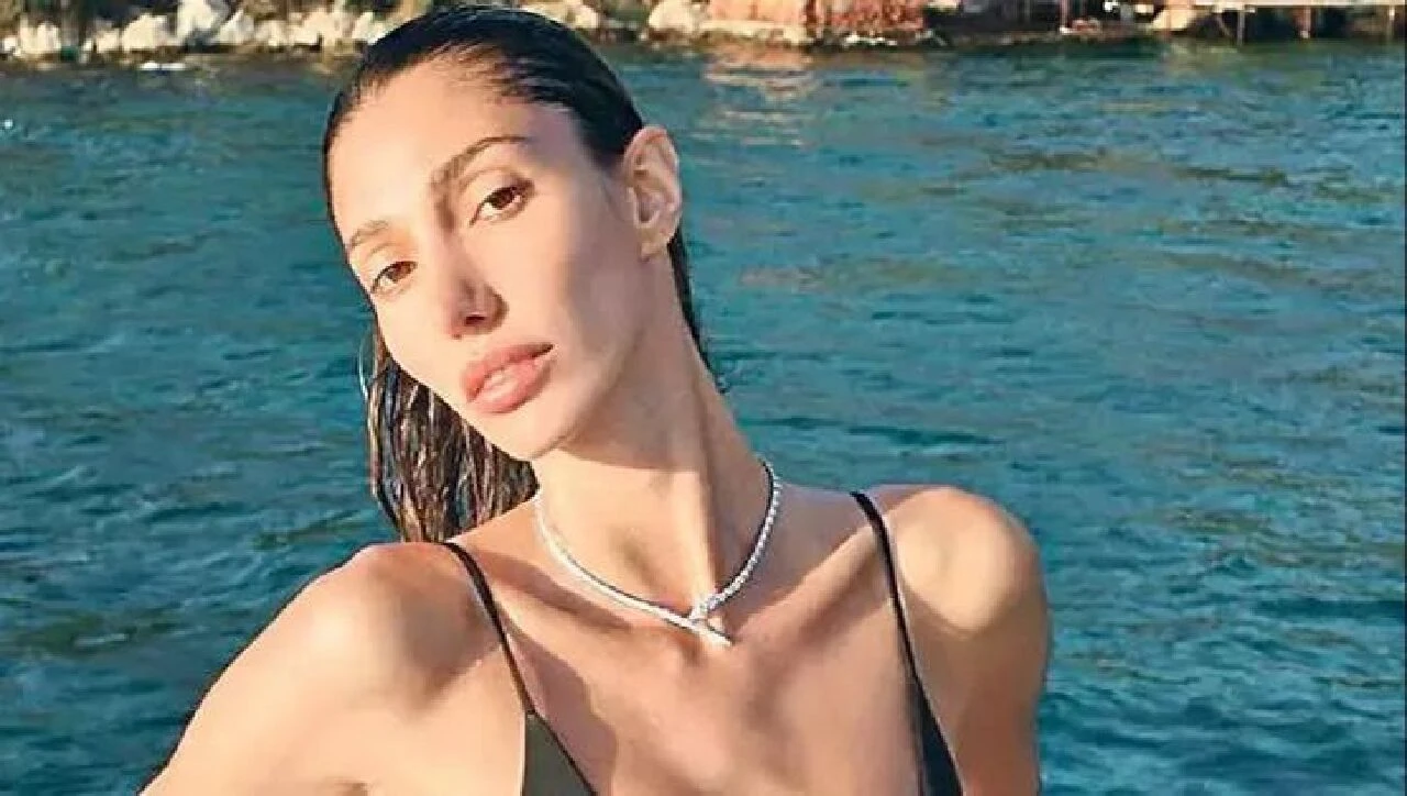Ünlü model Şevval Şahin'in plaj takısının fiyatı dudak uçuklattı! Tatil pozlarına yorum yağdı
