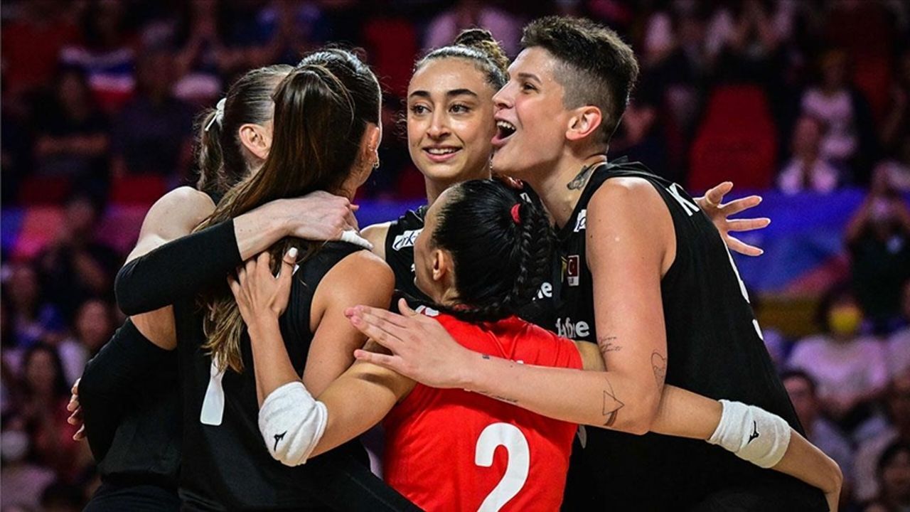 8 Ağustos bugün Olimpiyat Oyunları voleybol maç takvimi: Filenin Sultanları ile İtalya karşılaşacak