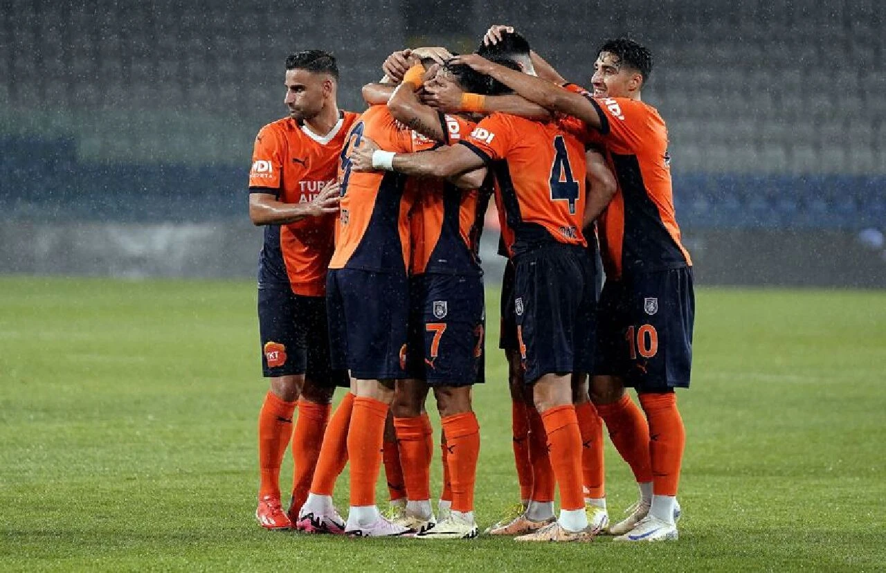 Avrupa'da Türk gecesi: Başakşehir ve Trabzonspor sahne alıyor!