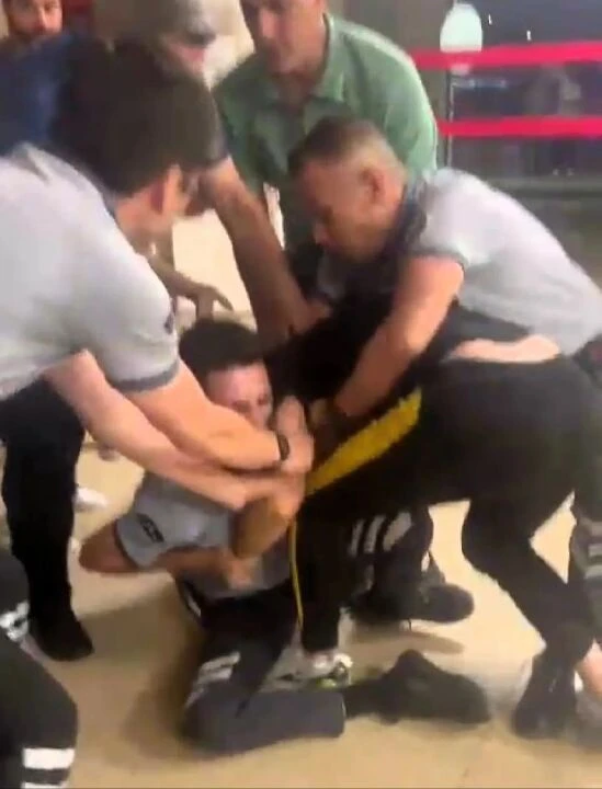 Denizli'de güvenlik görevlilerinden terör gazisine saldırı! Sosyal medyada infiale neden oldu