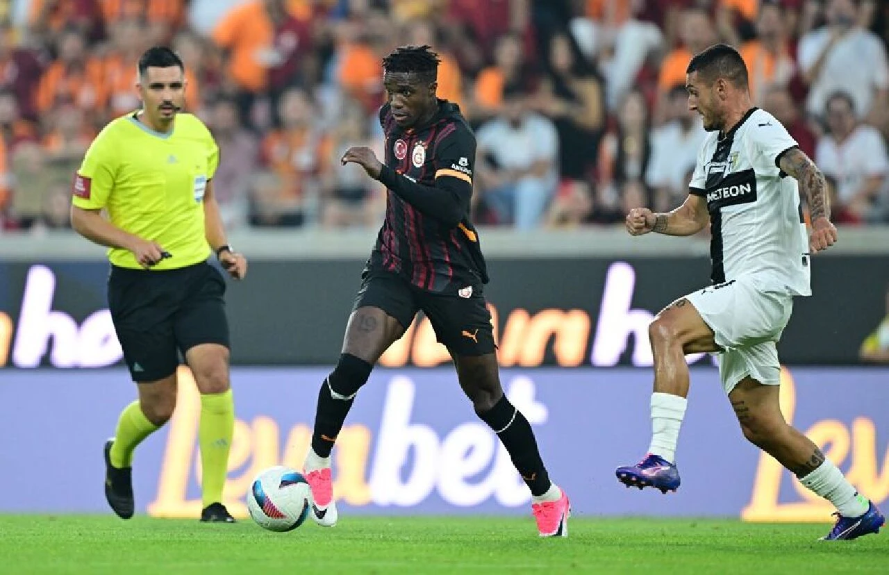 Galatasaray'a Wilfried Zaha piyangosu: İngiltere'den talip çıktı! - 2. Resim