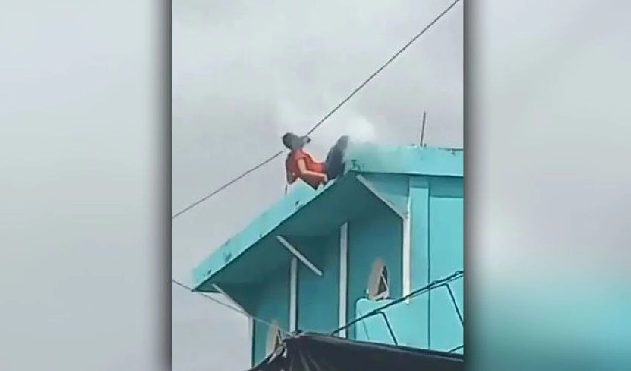 Guatemala'da korkunç ölüm: Binlerce voltluk akıma kapıldı o anlar kameraya yansıdı