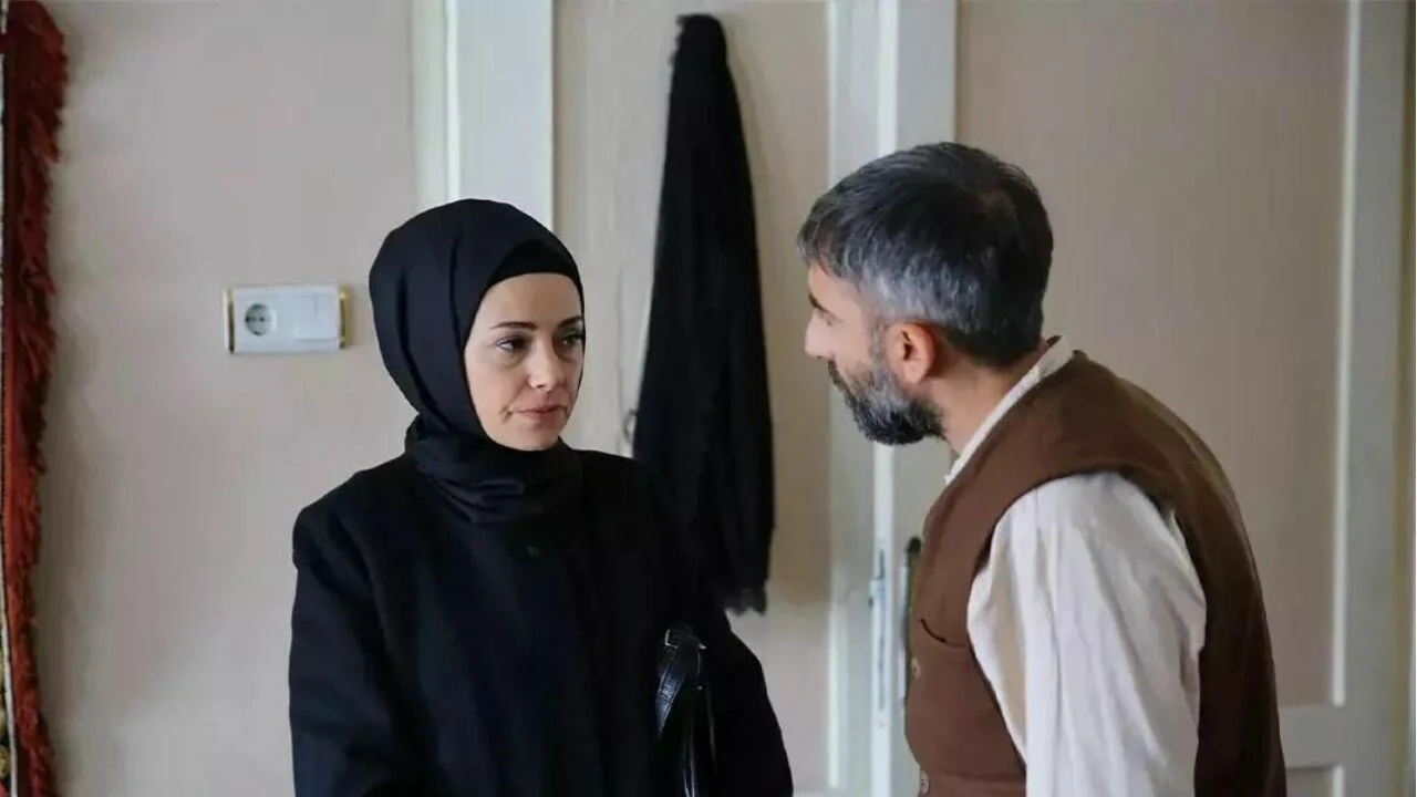 Kızıl Goncalar'ın ekranlara ne zaman geri döneceği belli oldu - 2. Resim