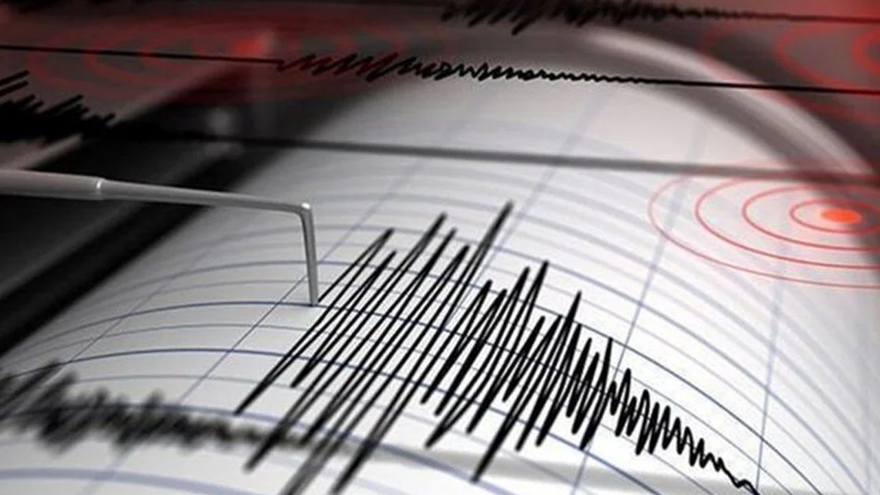 Komşu Yunanistan&#039;da deprem! Kandilli Rasathanesi verileri açıkladı 