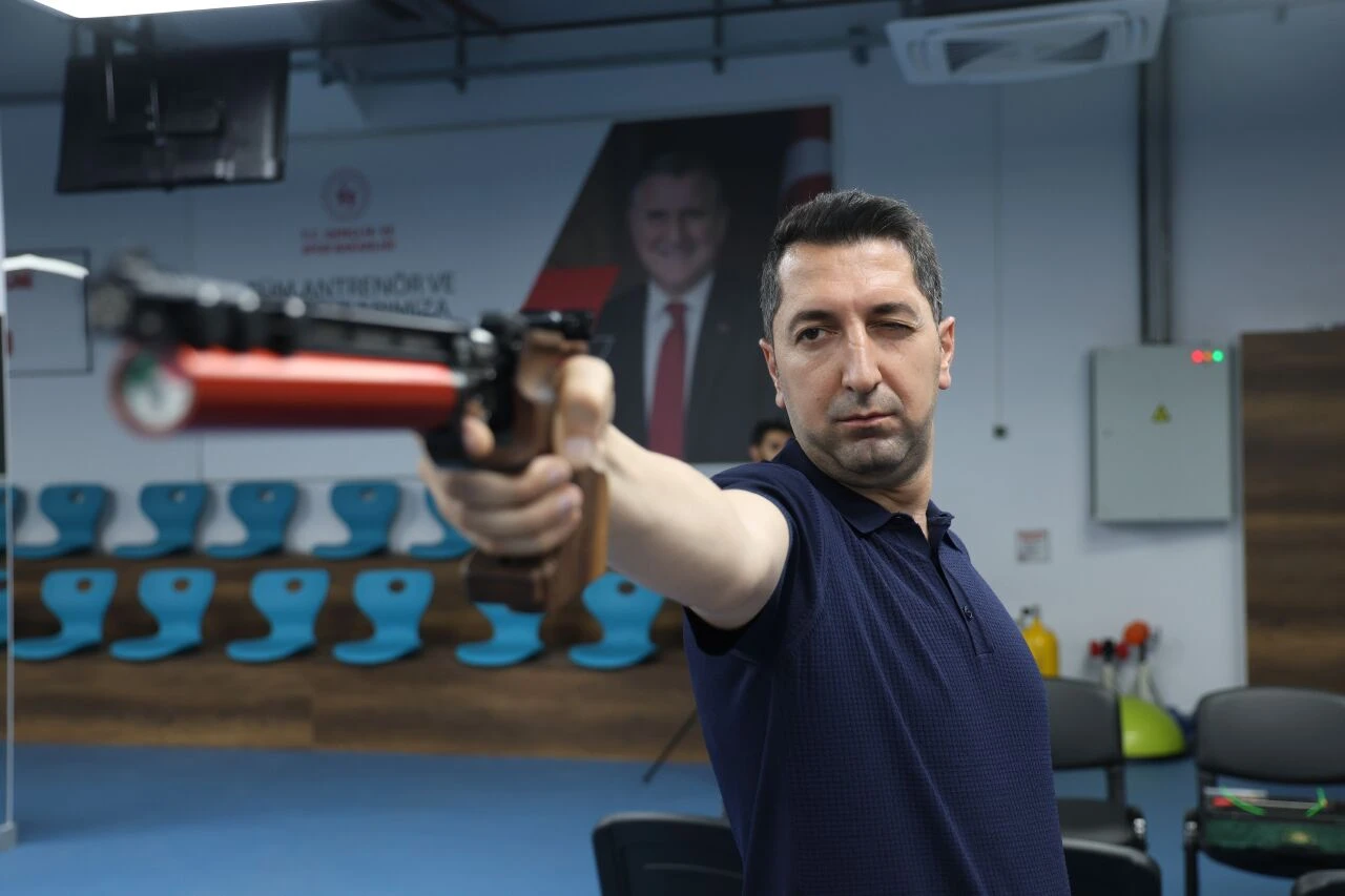 Ne Ronaldo ne de Messi! Gençlerin yeni idolü Yusuf Dikeç: Spor salonları doldu taştı