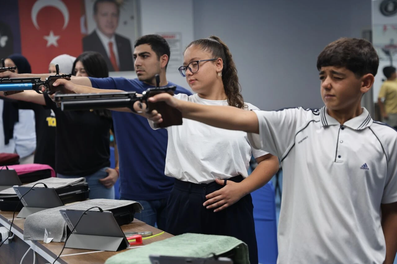 Ne Ronaldo ne de Messi! Gençlerin yeni idolü Yusuf Dikeç: Spor salonları doldu taştı