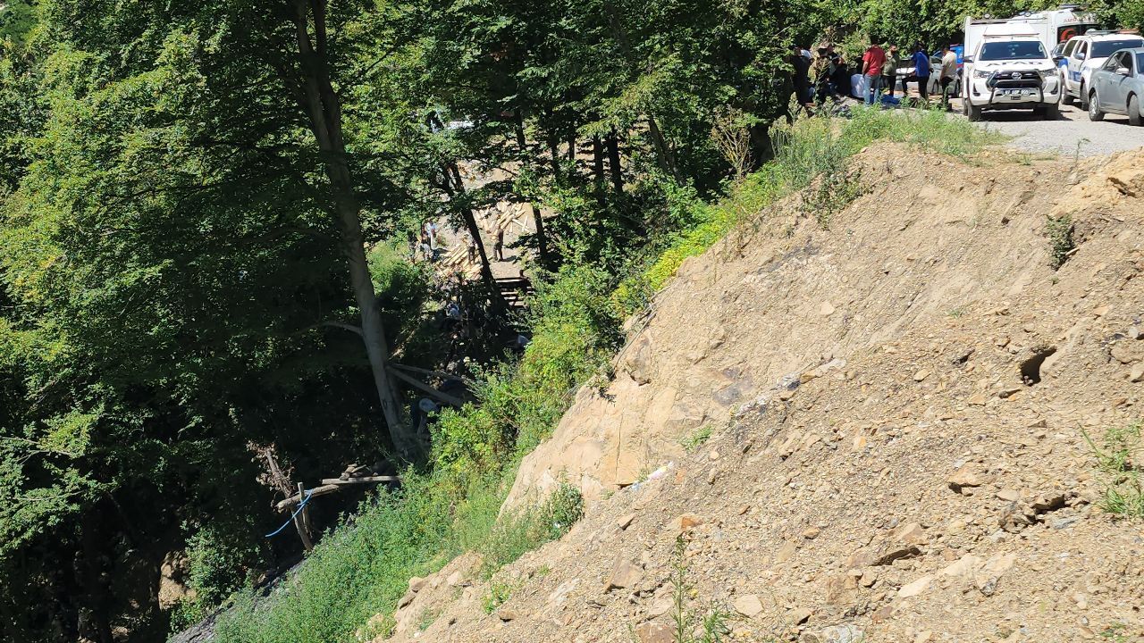 Zonguldak&#039;ın Kilimli ilçesinde meydana gelen maden göçüğünde 1 işçiyi kurtarma çalışmaları devam ediyor