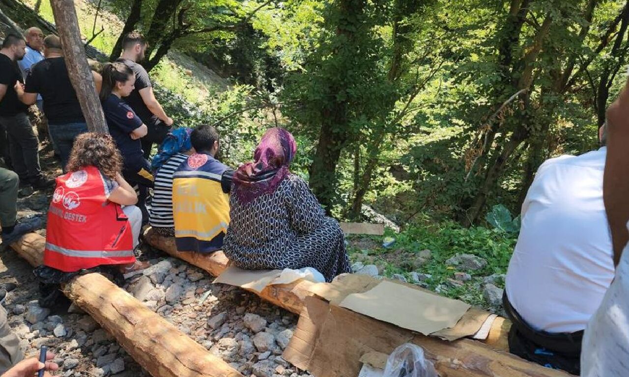 Zonguldak'ta maden ocağında göçük: 1 işçi toprak altında kaldı - 1. Resim