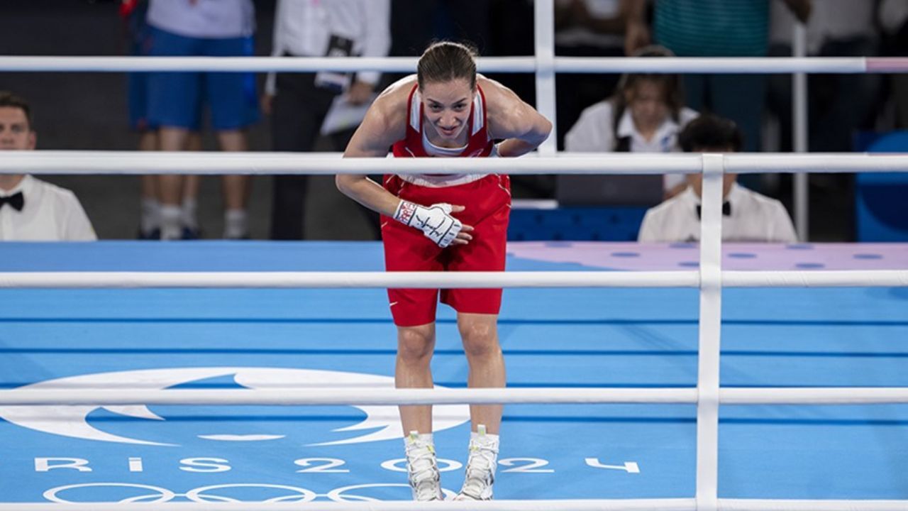 Buse Naz Çakıroğlu gümüş madalya kazandı!