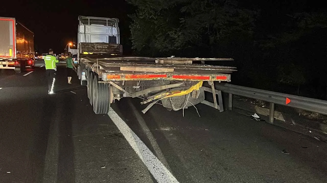 Otoyolda can pazarı! Yolcu otobüsü tıra arkadan çarptı: 25 yaralı - 2. Resim