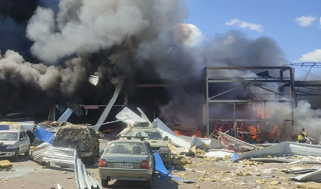 Rusya'dan Kursk intikamı: Süpermarketi havaya uçurdu - 3. Resim