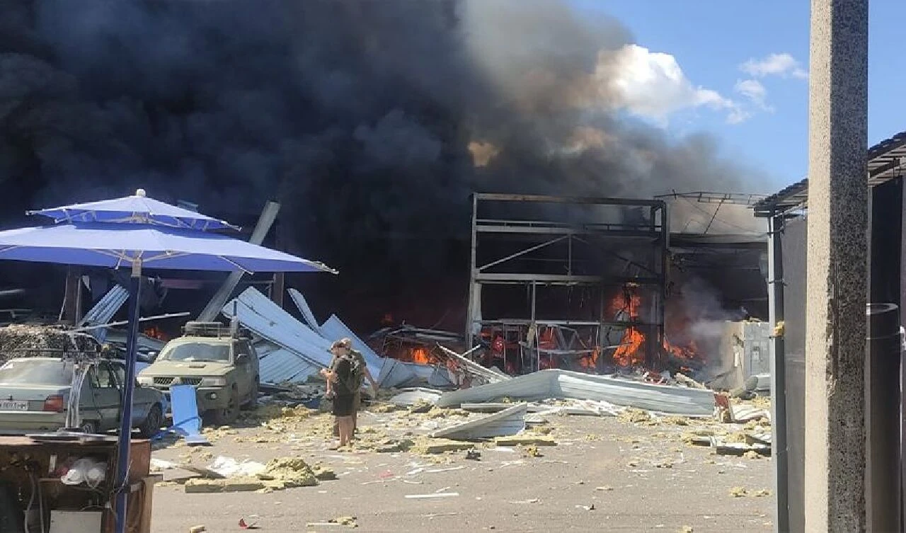 Rusya'dan Kursk intikamı: Süpermarketi havaya uçurdu - 2. Resim