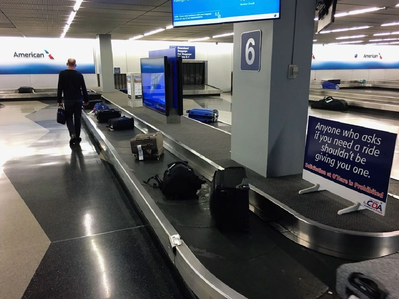 Sır gibi ölüm: Bir kadın bagaj taşıma bandında ölü bulundu