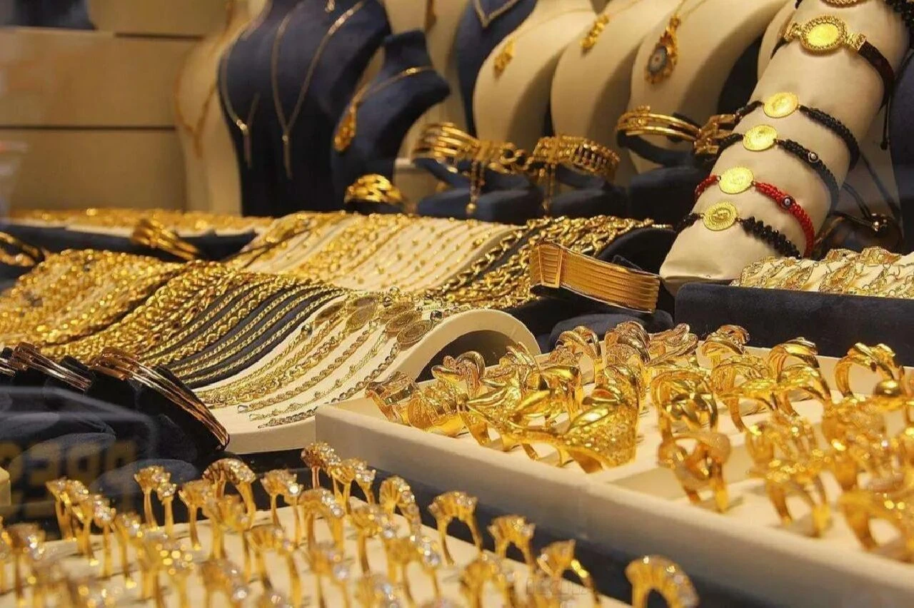 Altın fiyatlarında hafta sonu etkisi! Cumhuriyet altını yükseldi: 10 Ağustos 2024 çeyrek, gram altın fiyatları - 1. Resim