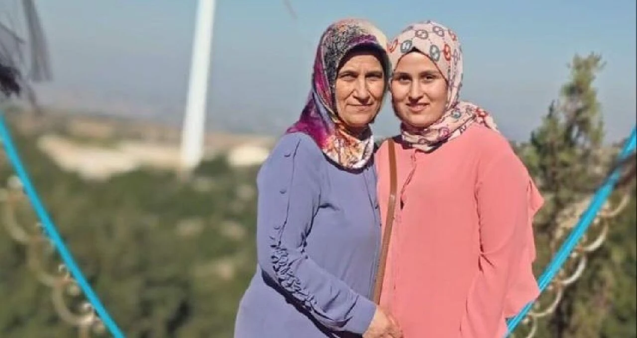 Asrın felaketinden sonra 18 ay hayatta kalabildi! Evlatları ve eşinin yanına defnedildi - 7. Resim