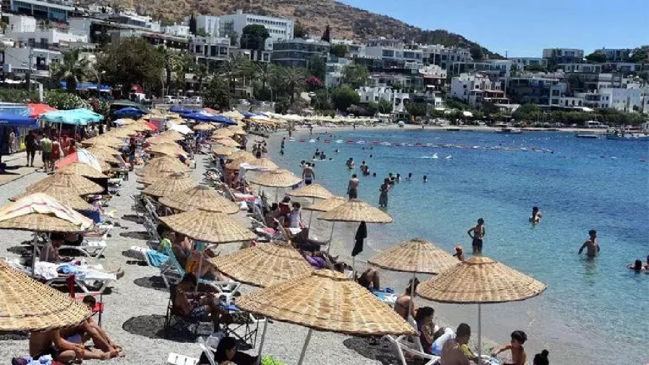 Bodrum'a gelenden ayakbastı parası! Belediye başkanından tepki çeken öneri - 1. Resim