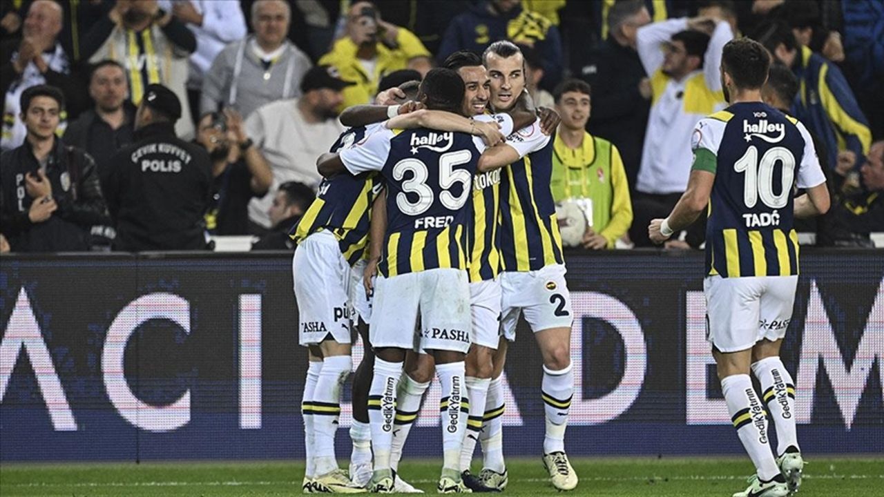 Fenerbahçe Adana Demirspor maçı muhtemel ilk 11 kadrosu belli oldu